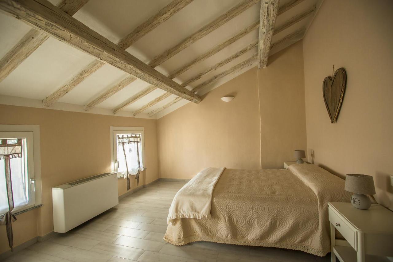 700Enolocanda Santa Giuletta Bagian luar foto