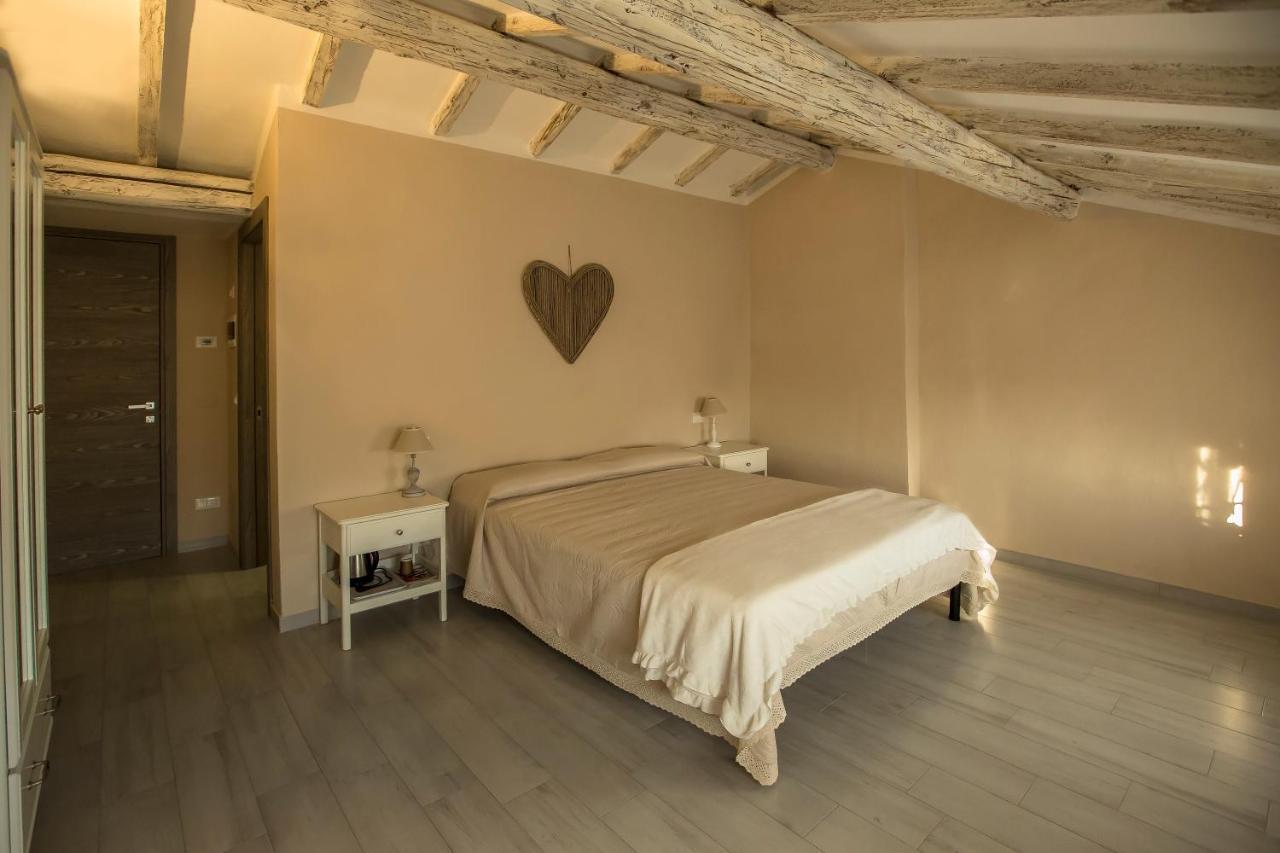 700Enolocanda Santa Giuletta Bagian luar foto